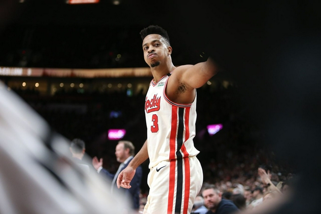 他在中线附 他在中线附