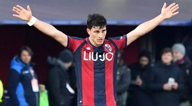 待字母哥健 待字母哥健